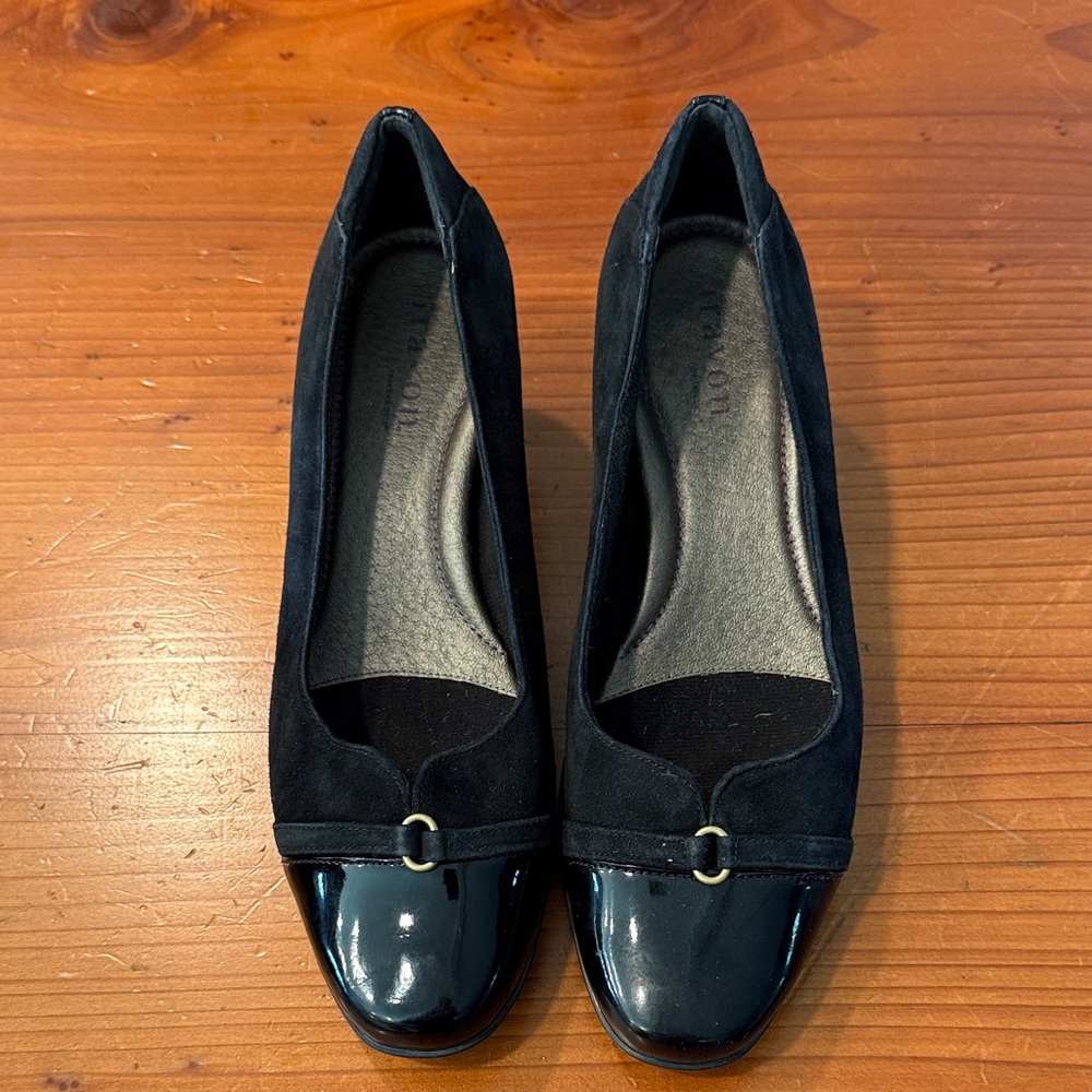 Aravon AAE11BKM Eleanor Suede Cap Toe Pumps, Women's,Black Size 10.5 NWOT